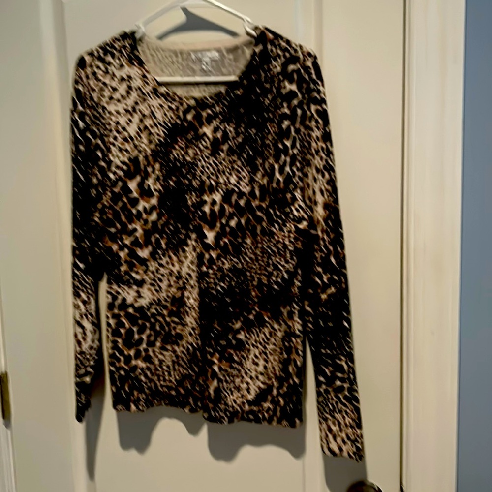Lady’s sweater